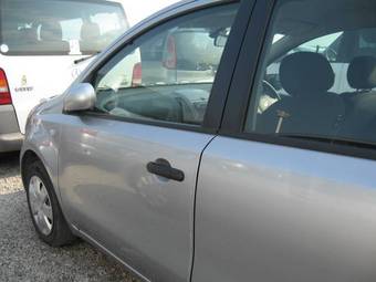 2005 Nissan Note Pictures