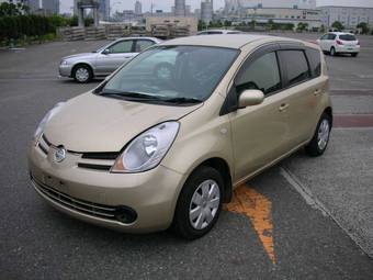 2005 Nissan Note Pics