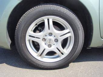 2005 Nissan Note Photos