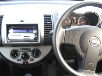 2005 Nissan Note Pictures