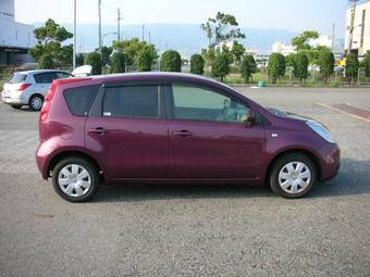 2005 Nissan Note Pictures