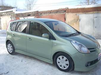 2005 Nissan Note Photos
