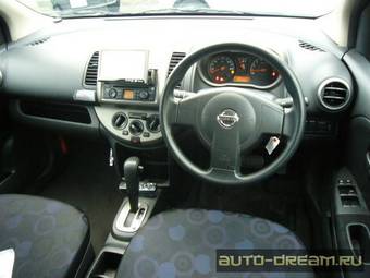 2005 Nissan Note Photos