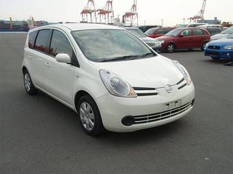 2005 Nissan Note Pictures