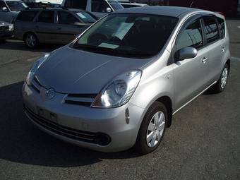2005 Nissan Note Photos