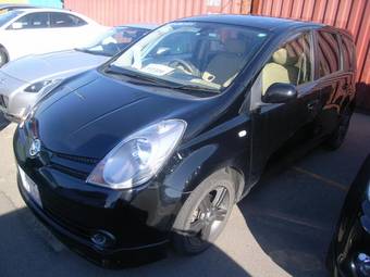 2005 Nissan Note Photos