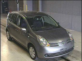 2005 Nissan Note Photos