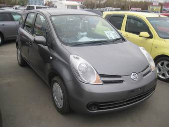 2005 Nissan Note Photos