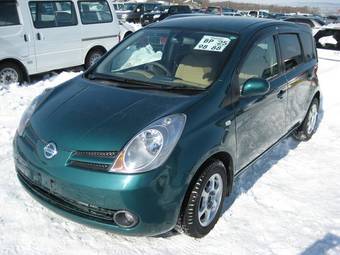 2005 Nissan Note Photos