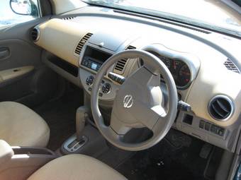 2005 Nissan Note Pictures