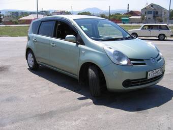 2005 Nissan Note Pictures