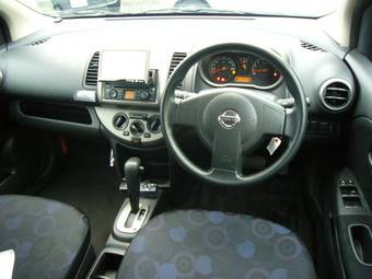 2005 Nissan Note Photos