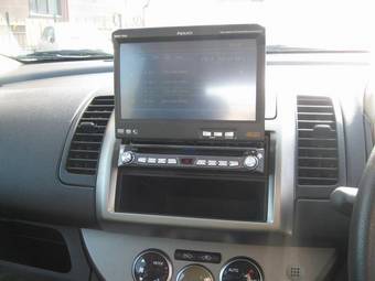 2005 Nissan Note Images