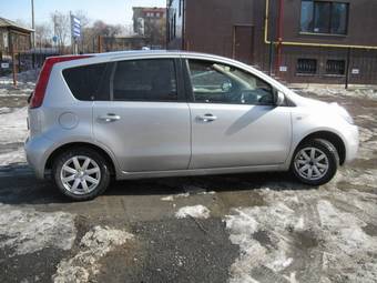 2005 Nissan Note Pictures