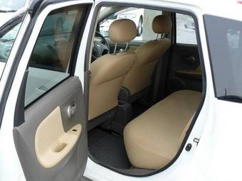 2005 Nissan Note Images