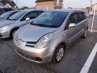 2005 Nissan Note Pictures
