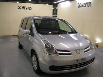 2005 Nissan Note Pictures