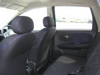 2005 Nissan Note Images