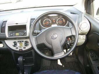 2005 Nissan Note Pictures