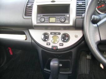 2005 Nissan Note Pictures