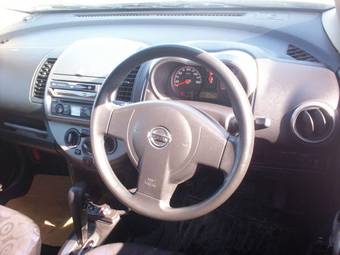 2005 Nissan Note Pictures