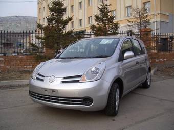 2005 Nissan Note Pictures