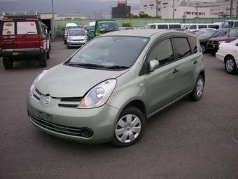 2005 Nissan Note Pictures
