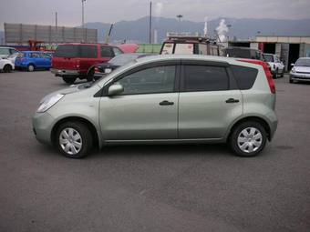 2005 Nissan Note Photos