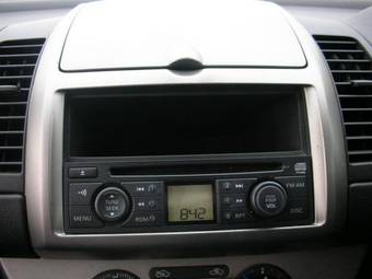 2005 Nissan Note Pictures