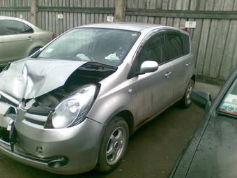 2005 Nissan Note Pictures