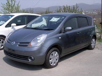 2005 Nissan Note Photos