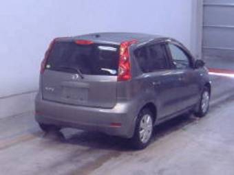 2005 Nissan Note Photos