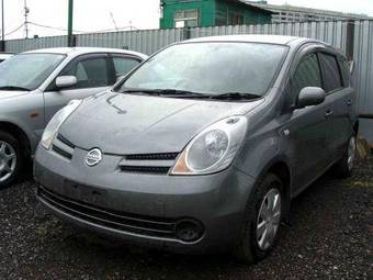 2005 Nissan Note Photos