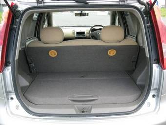 2005 Nissan Note Pictures