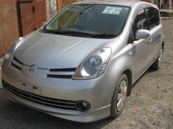 2005 Nissan Note Pictures
