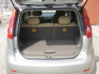 2005 Nissan Note Pictures