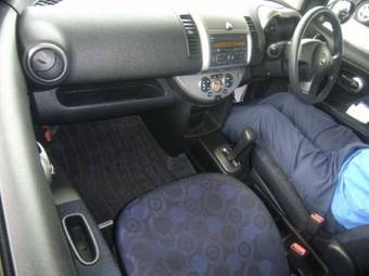 2005 Nissan Note Pictures