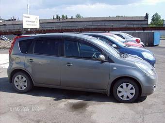 2005 Nissan Note Photos