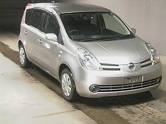 2005 Nissan Note Photos