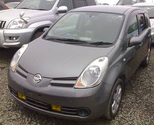 2005 Nissan Note Photos