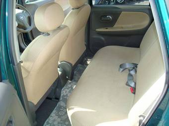 2005 Nissan Note Pictures