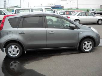 2005 Nissan Note Photos