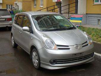 2005 Nissan Note Photos