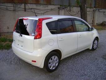 2005 Nissan Note Pictures