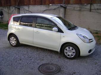 2005 Nissan Note Pics