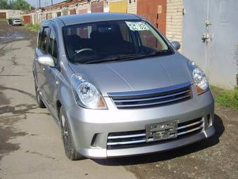2005 Nissan Note Pictures