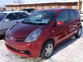 2005 Nissan Note Photos