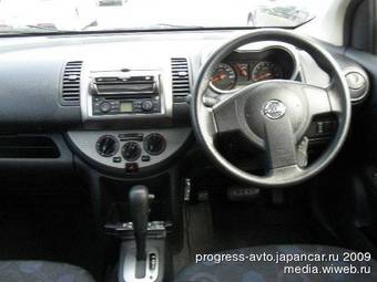 2005 Nissan Note Photos