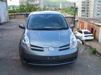 2005 Nissan Note Images