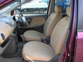 2005 Nissan Note Pictures